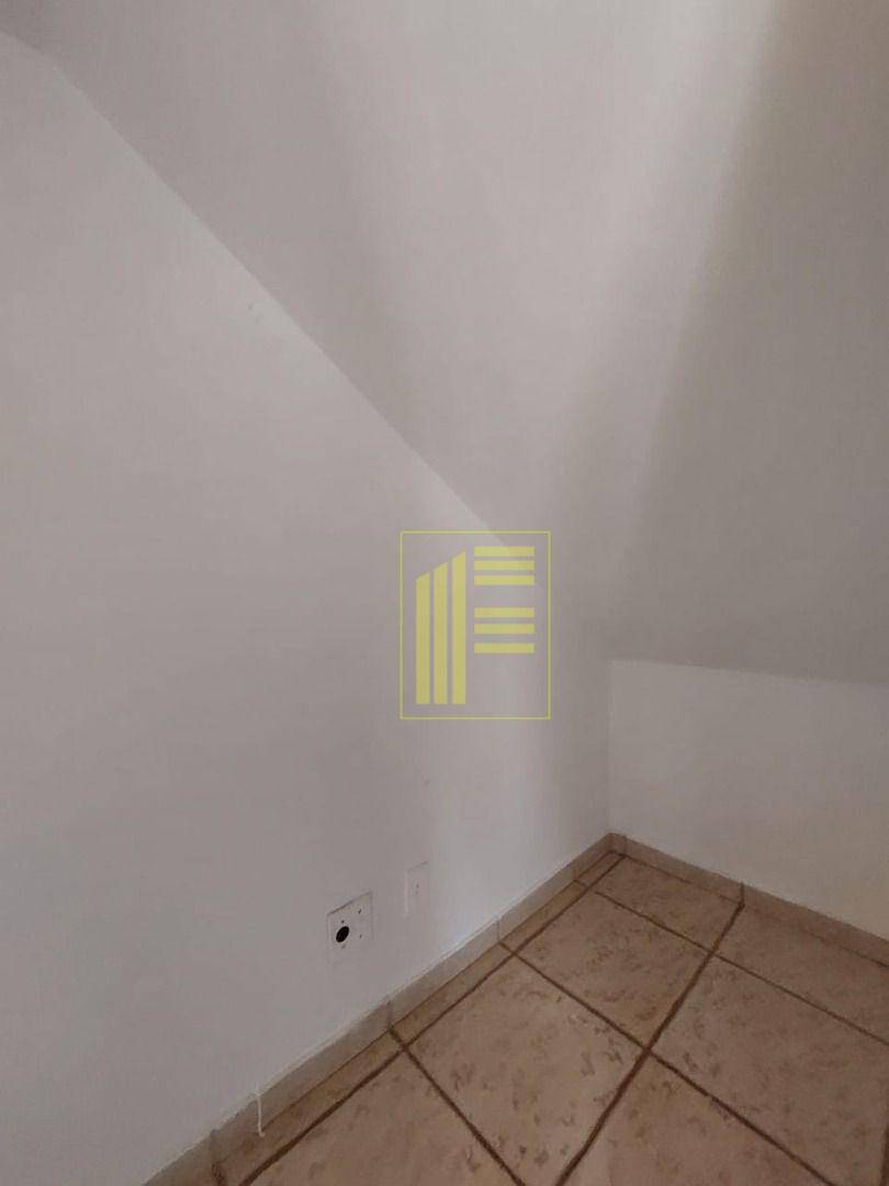 Casa de Condomínio para alugar com 3 quartos, 145m² - Foto 15