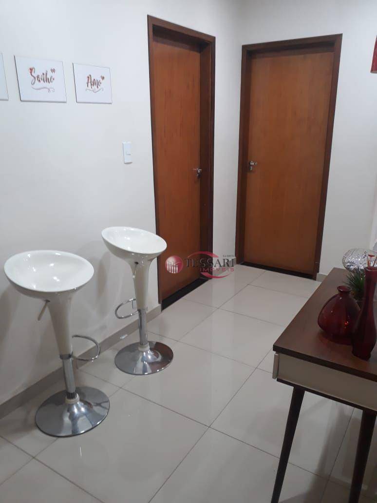 Casa à venda com 3 quartos, 200m² - Foto 18