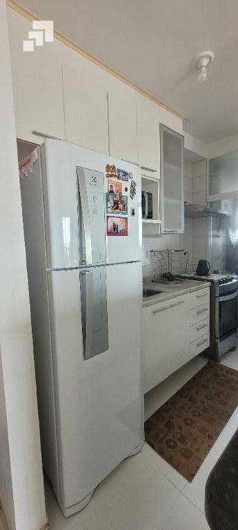 Apartamento à venda com 2 quartos, 62m² - Foto 21