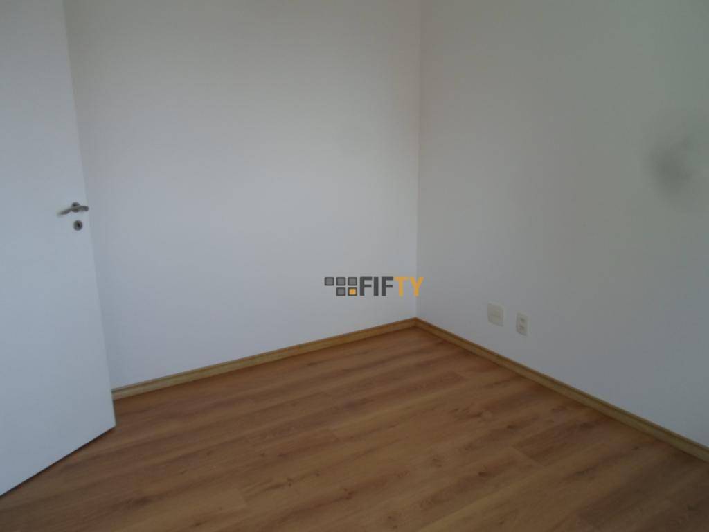 Apartamento para alugar com 3 quartos, 97m² - Foto 2