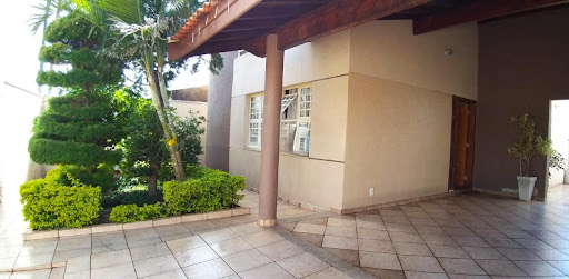 Casa à venda com 3 quartos, 206m² - Foto 2