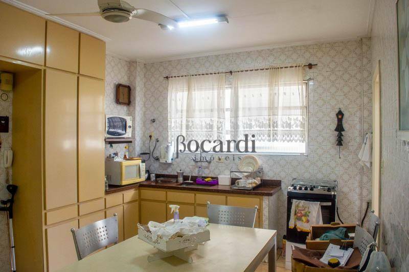 Apartamento à venda com 3 quartos, 130m² - Foto 21