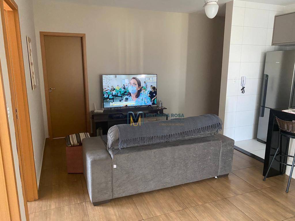 Apartamento à venda com 3 quartos, 81m² - Foto 2