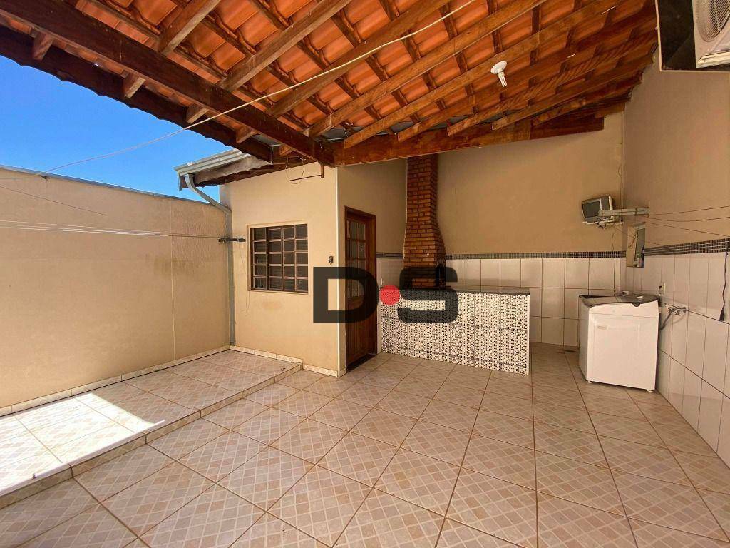 Casa à venda com 2 quartos, 120m² - Foto 14