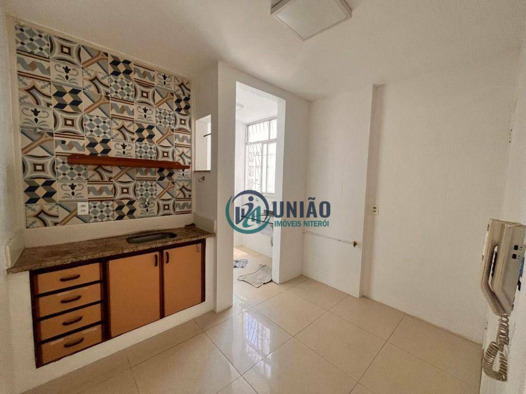 Apartamento à venda com 2 quartos, 70m² - Foto 16