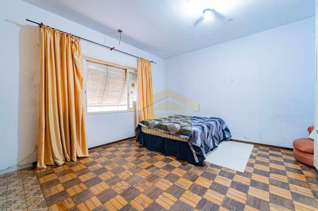 Casa à venda com 5 quartos, 331m² - Foto 8