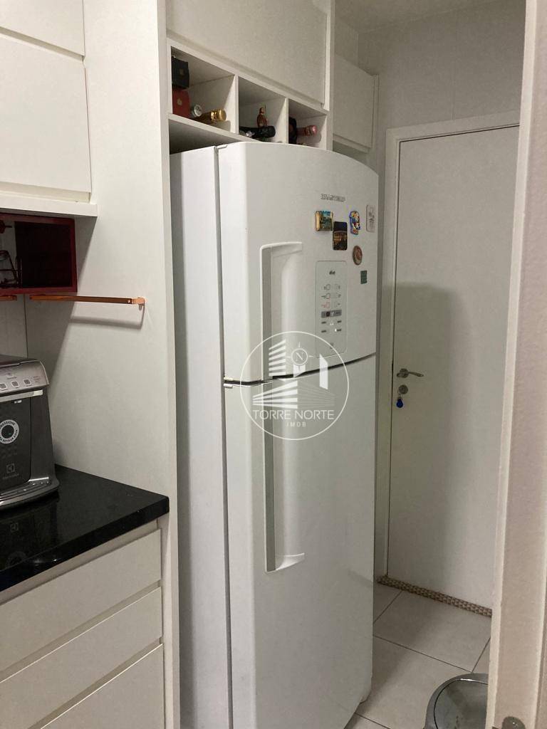 Apartamento à venda com 3 quartos, 93m² - Foto 17