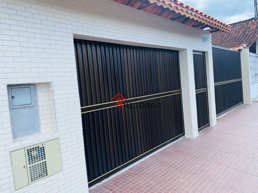 Sobrado à venda com 3 quartos, 220m² - Foto 1