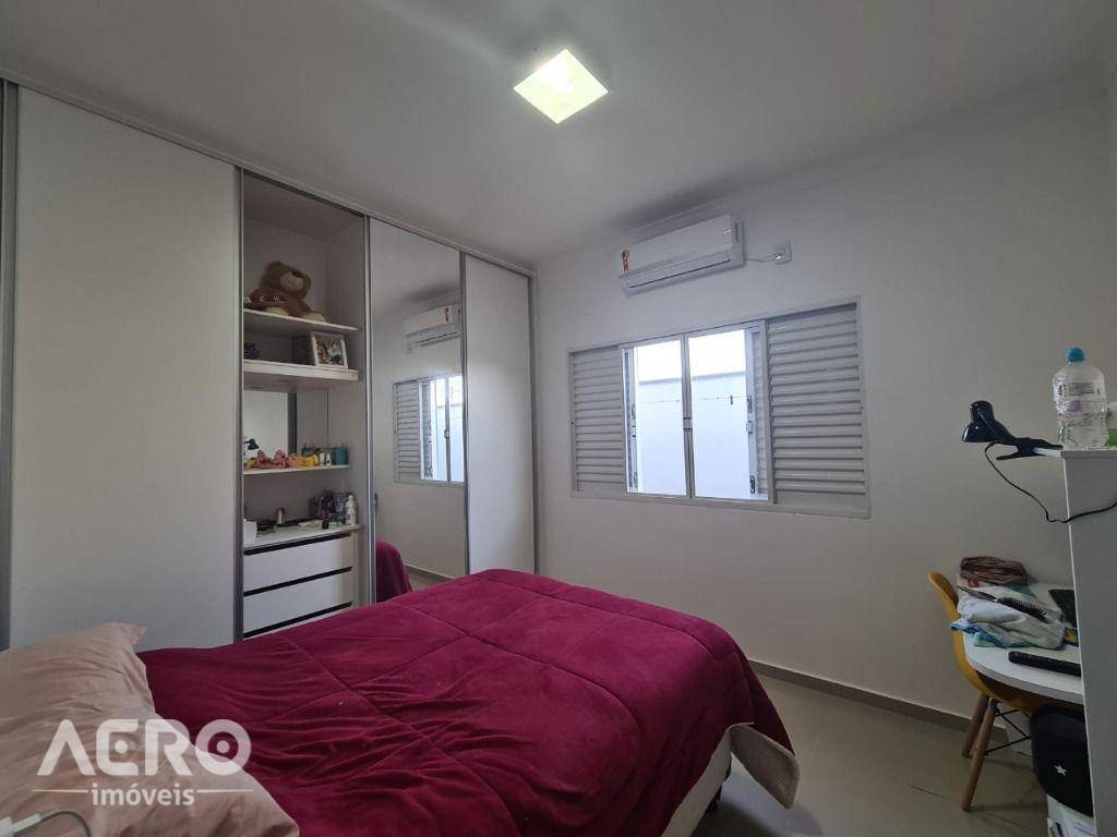 Casa de Condomínio à venda com 3 quartos, 200m² - Foto 15