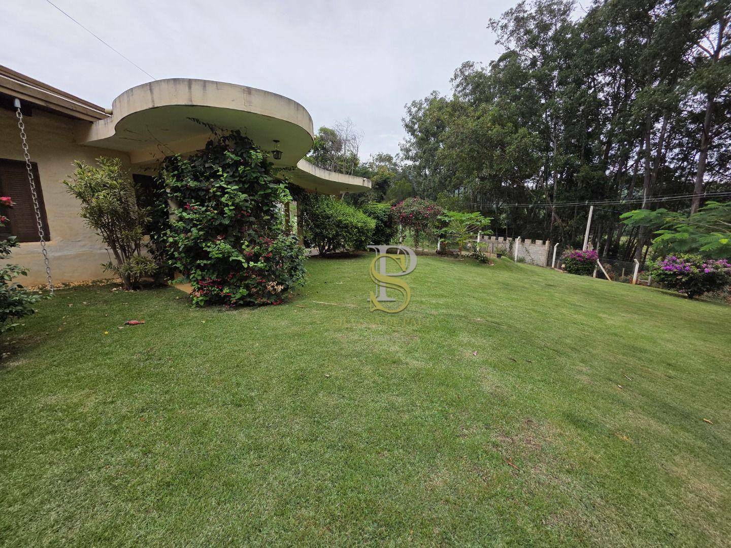 Casa à venda com 3 quartos, 176m² - Foto 3