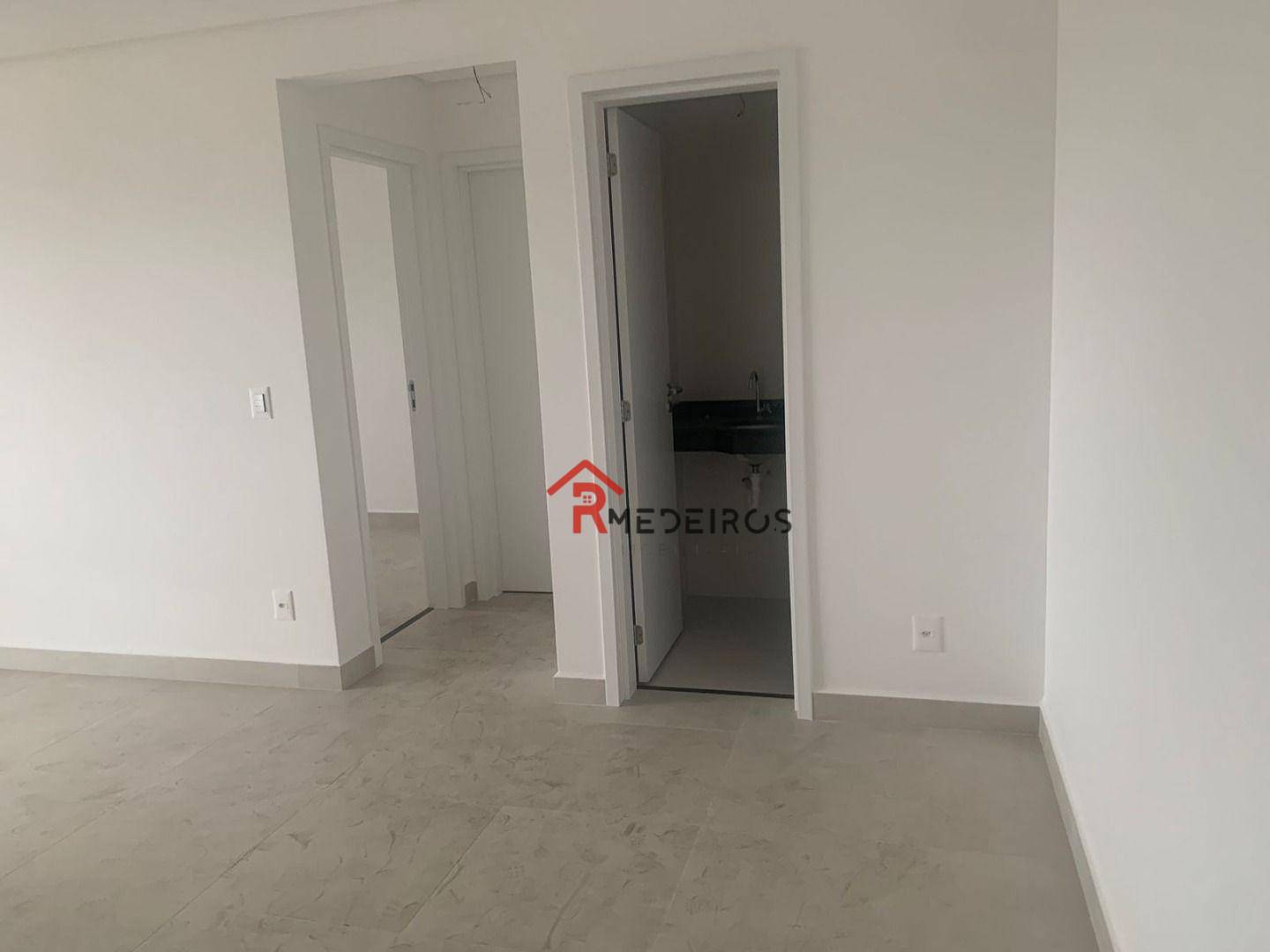 Apartamento à venda com 1 quarto, 57m² - Foto 3