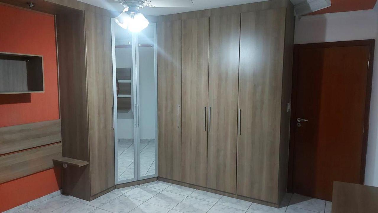 Sobrado à venda com 3 quartos, 200m² - Foto 17