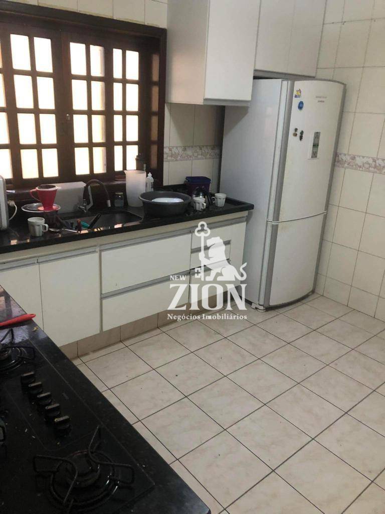 Sobrado à venda com 3 quartos, 172m² - Foto 4