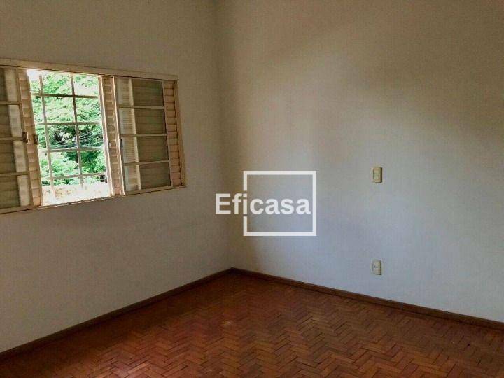 Casa à venda com 3 quartos, 195m² - Foto 13