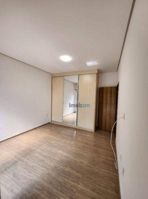 Sobrado à venda com 3 quartos, 327m² - Foto 12