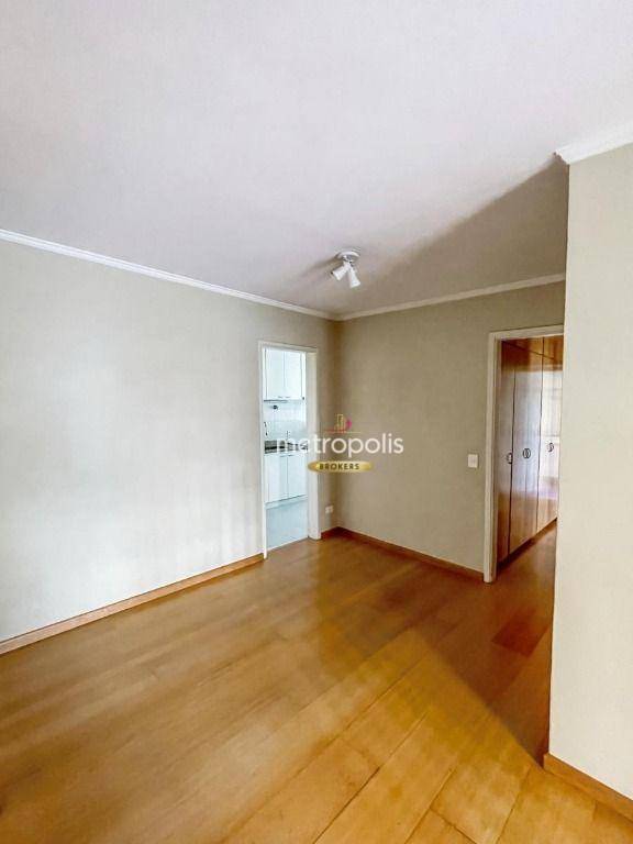 Apartamento à venda com 2 quartos, 67m² - Foto 4