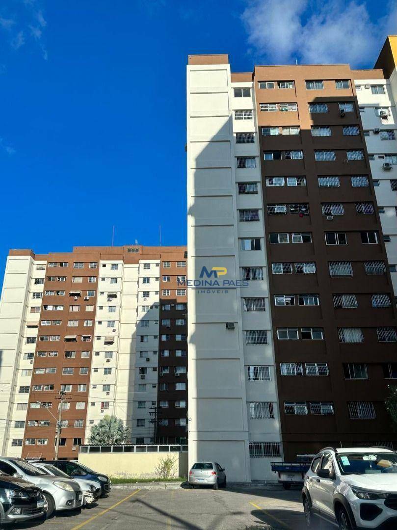 Apartamento à venda com 2 quartos, 63m² - Foto 2