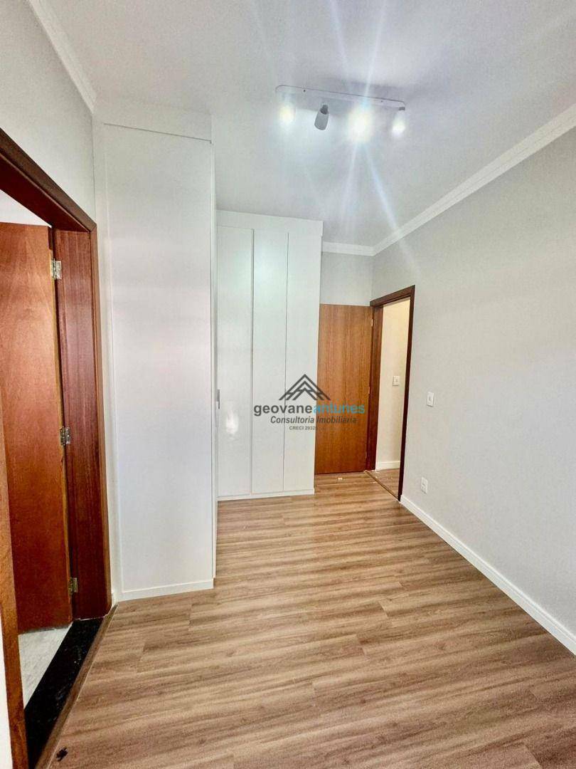 Casa de Condomínio à venda com 3 quartos, 180m² - Foto 3