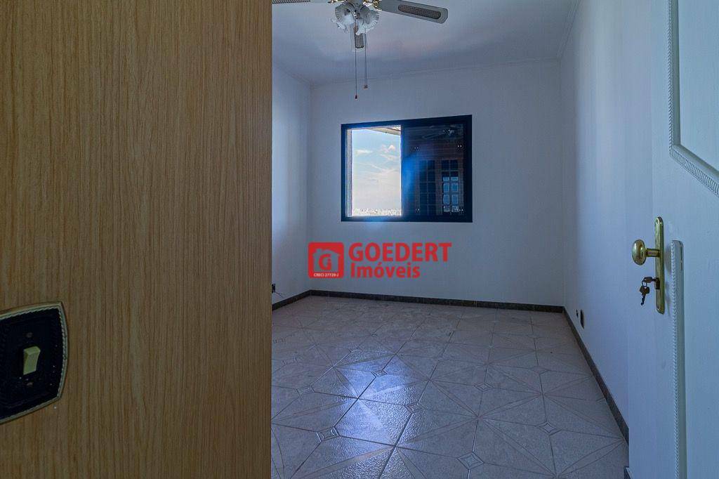 Apartamento à venda com 3 quartos, 132m² - Foto 18