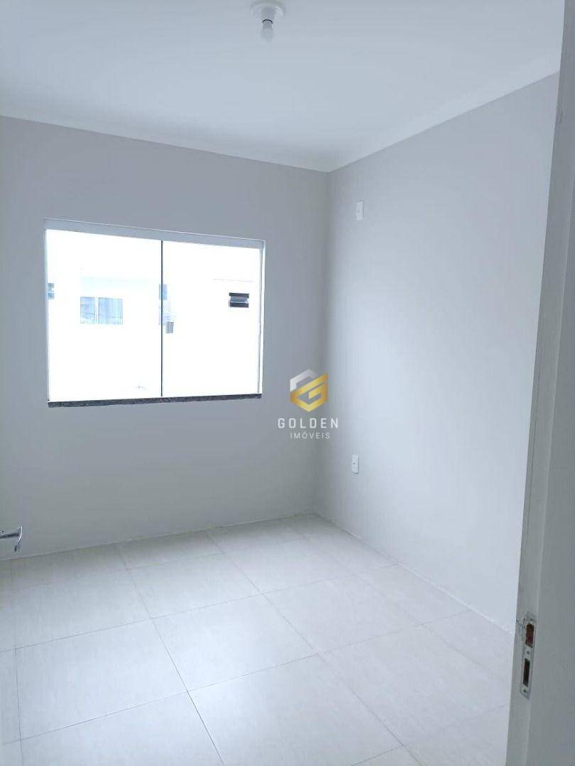 Casa à venda com 2 quartos, 57m² - Foto 8