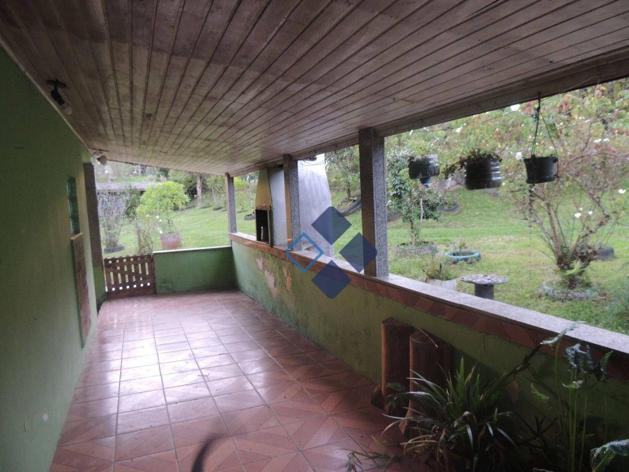 Chácara à venda com 4 quartos, 190m² - Foto 3