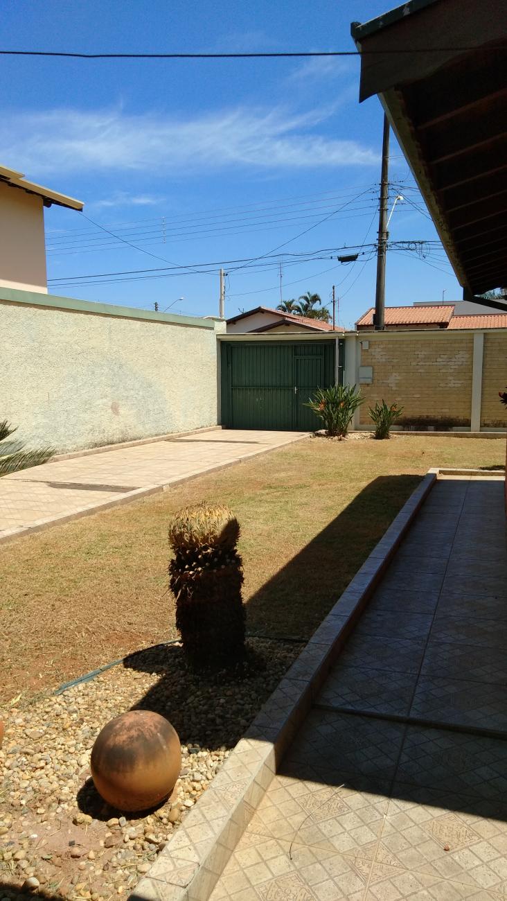 Casa à venda com 2 quartos, 300m² - Foto 4