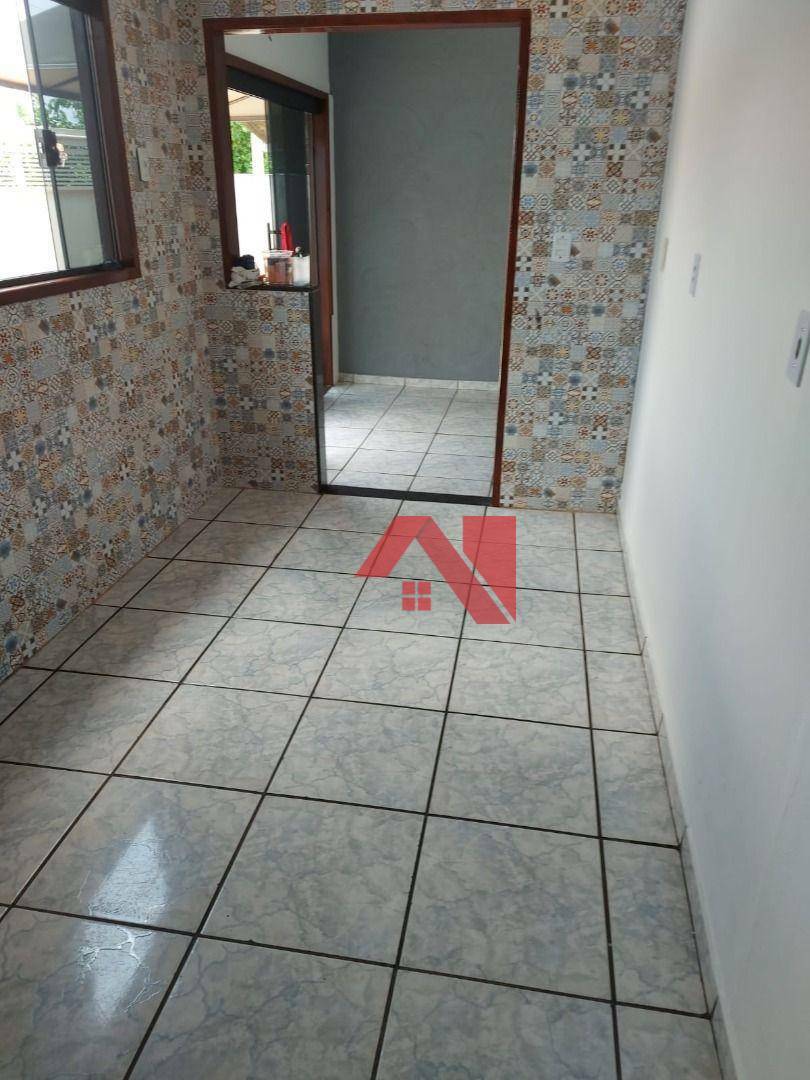 Casa à venda com 2 quartos, 70m² - Foto 6