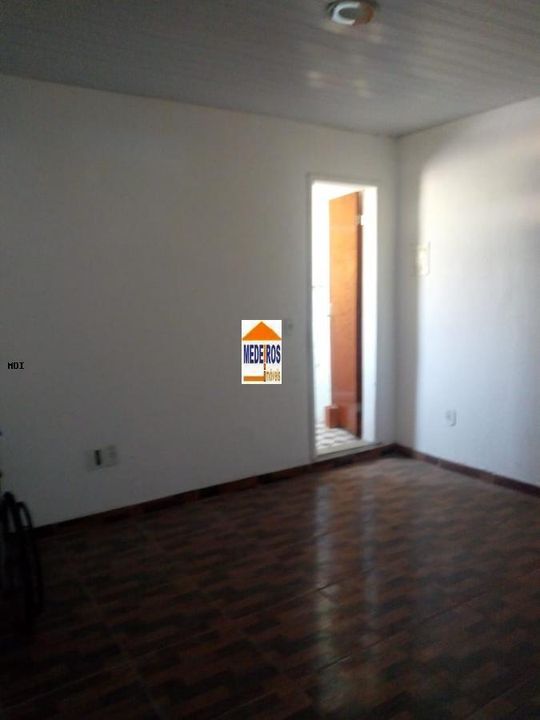 Casa à venda com 5 quartos, 250m² - Foto 2