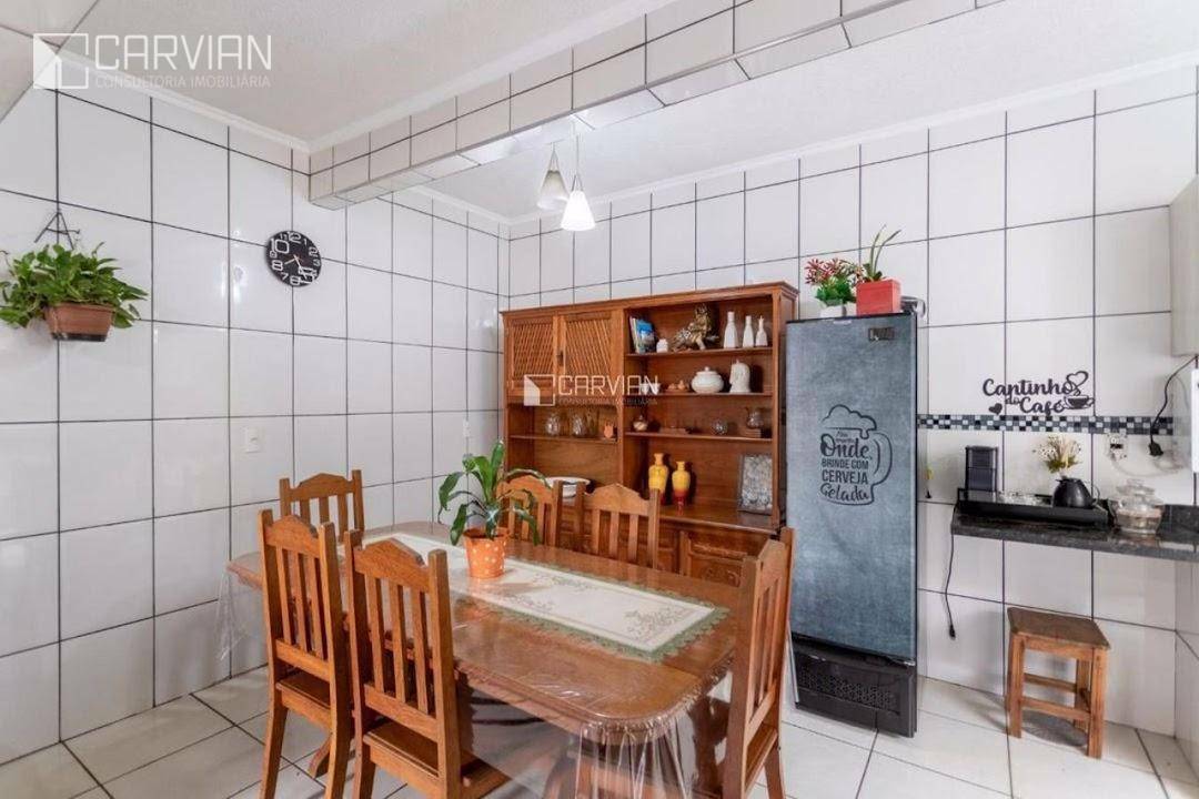 Casa à venda com 4 quartos, 155m² - Foto 8