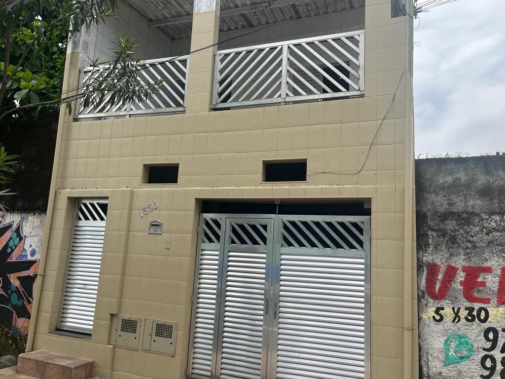 Casa à venda com 4 quartos, 150m² - Foto 2