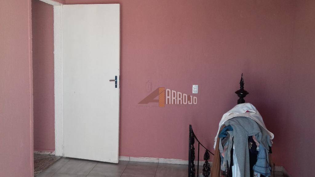 Apartamento à venda com 2 quartos, 111m² - Foto 6