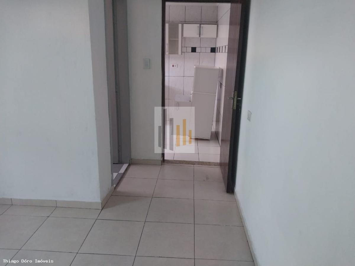 Casa para alugar com 1 quarto, 30m² - Foto 17