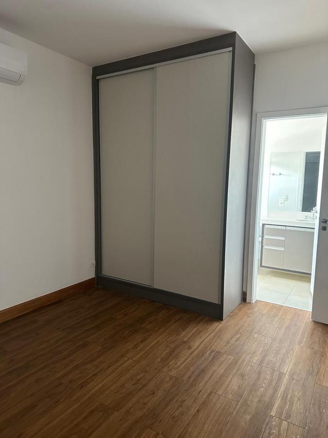 Casa de Condomínio para alugar com 3 quartos, 280m² - Foto 17