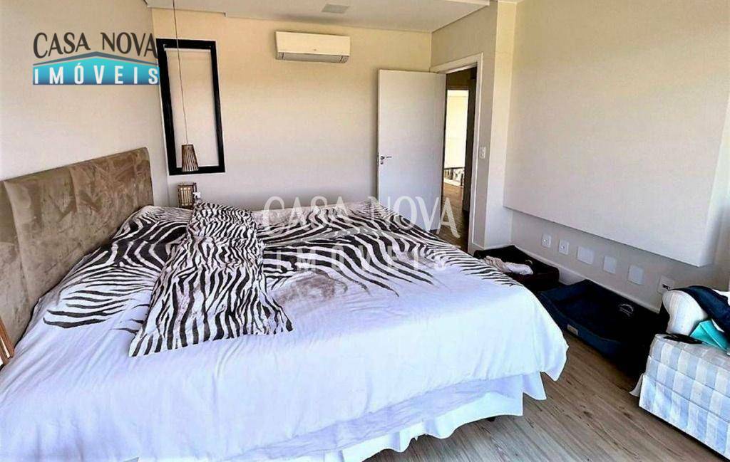 Casa de Condomínio à venda com 4 quartos, 406m² - Foto 15