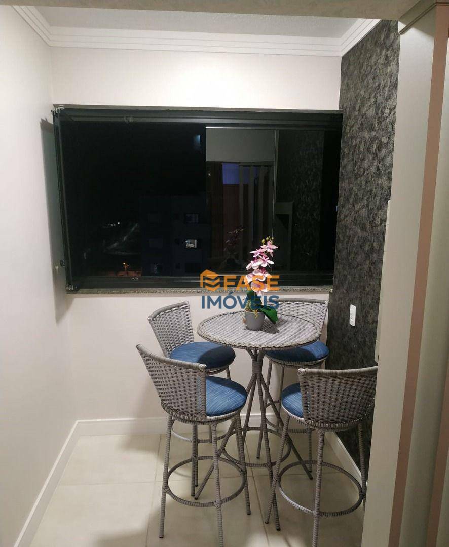 Apartamento à venda com 2 quartos, 66m² - Foto 4