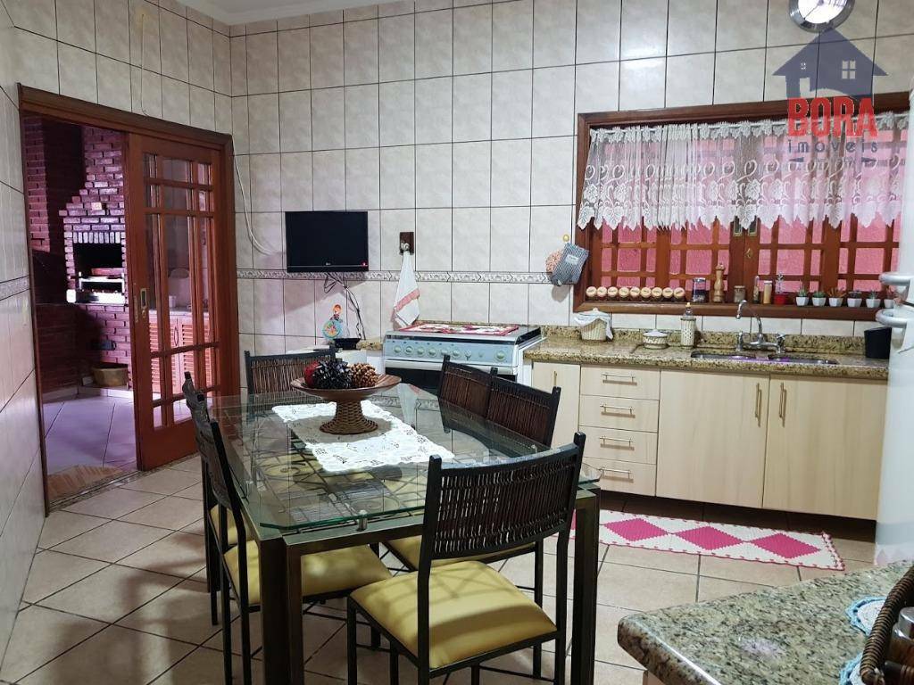 Casa à venda com 4 quartos, 311m² - Foto 17