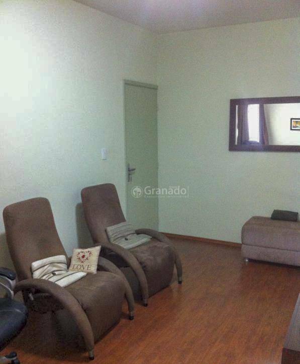 Apartamento à venda com 3 quartos, 75m² - Foto 1