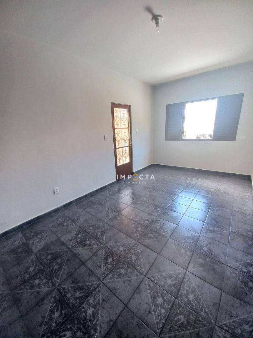 Casa à venda com 3 quartos, 125m² - Foto 4