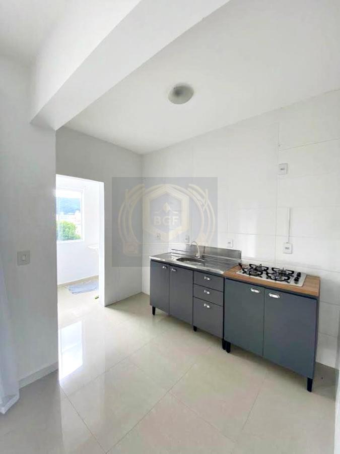 Apartamento à venda com 2 quartos, 83m² - Foto 4