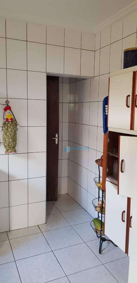 Casa à venda com 1 quarto, 120m² - Foto 10