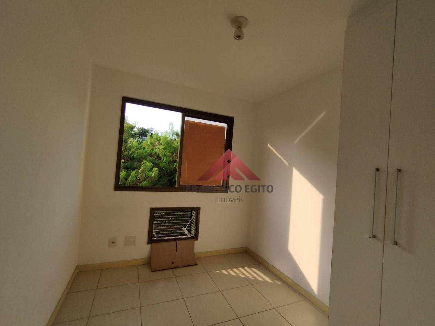 Apartamento à venda com 2 quartos, 68m² - Foto 6