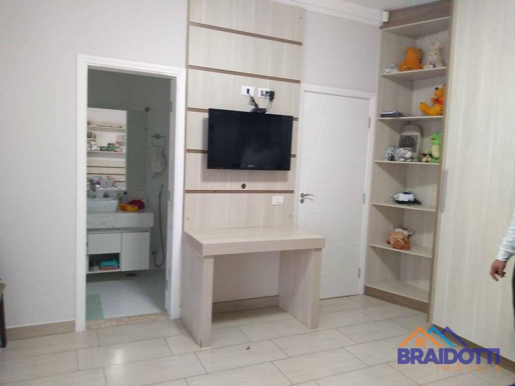 Casa à venda com 4 quartos, 361m² - Foto 6