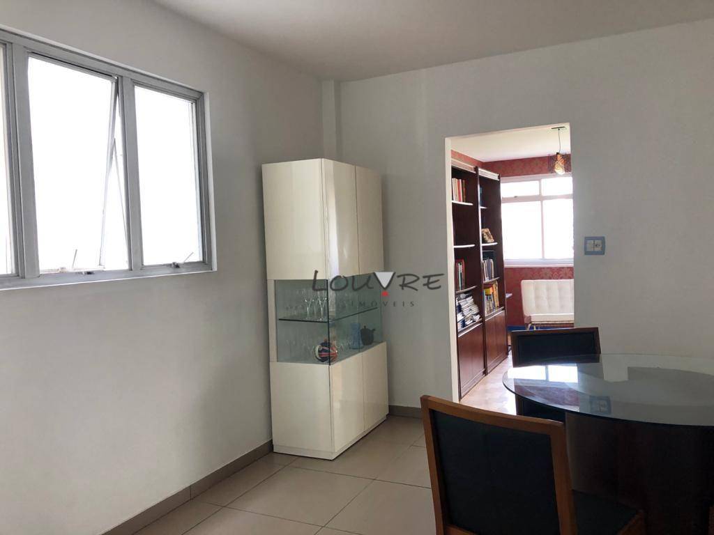 Apartamento à venda com 3 quartos, 210m² - Foto 16