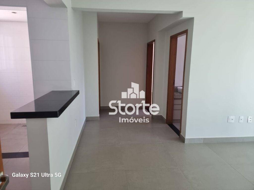 Apartamento à venda com 2 quartos, 68m² - Foto 4