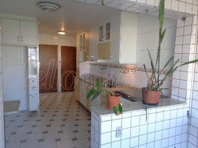 Apartamento para alugar com 3 quartos, 97m² - Foto 10