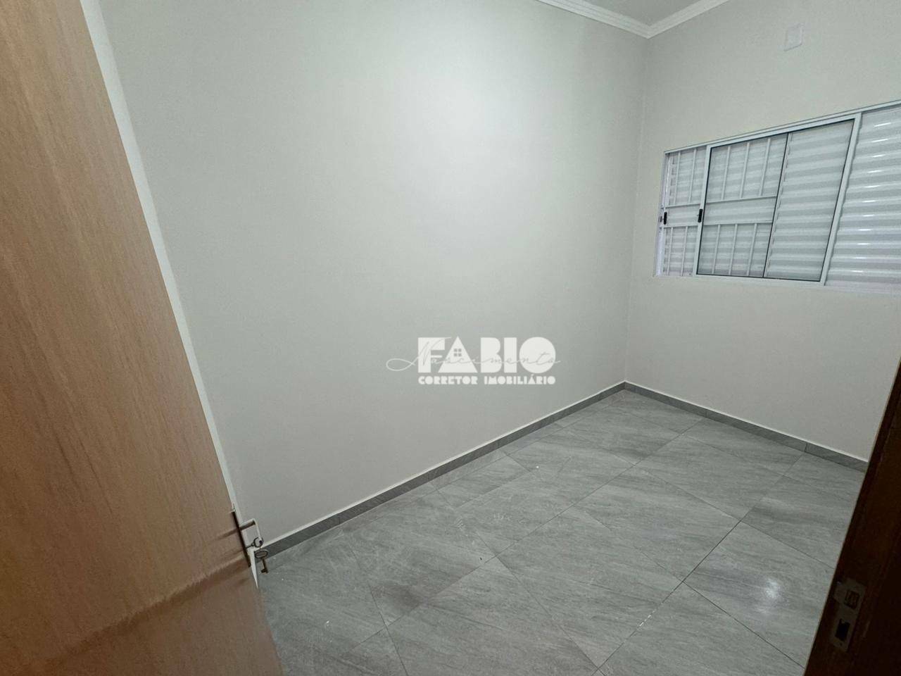 Casa à venda com 2 quartos, 55m² - Foto 9