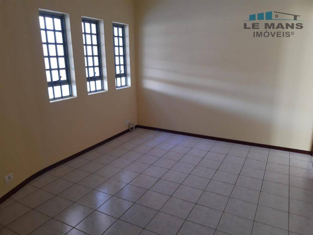 Casa à venda com 2 quartos, 99m² - Foto 2