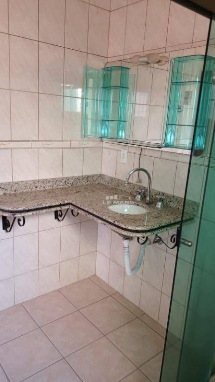 Casa à venda com 3 quartos, 236m² - Foto 8