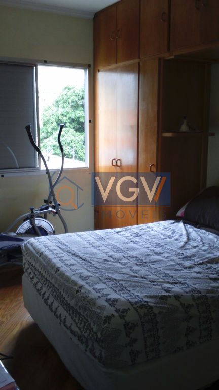 Apartamento à venda com 2 quartos, 60m² - Foto 1