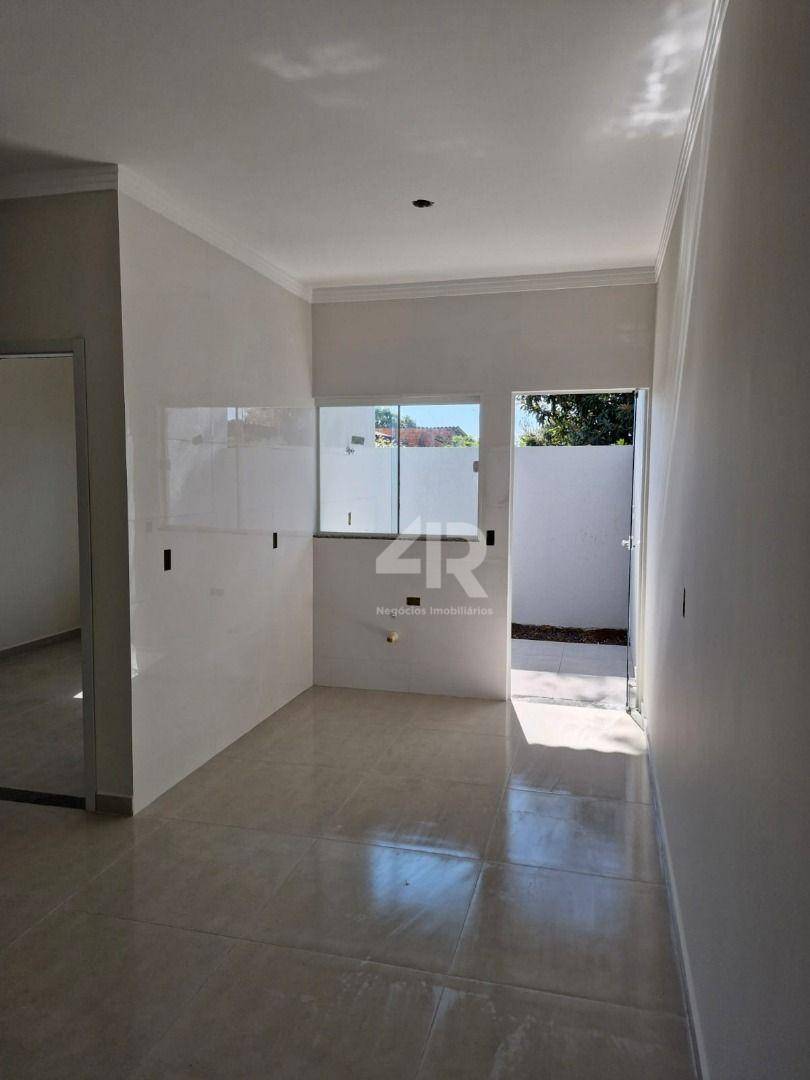 Casa à venda com 2 quartos, 52m² - Foto 3
